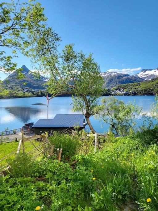 Lovely 1 Bedroom Downstairs Condo With Free Parking Place Svolvær Exterior foto